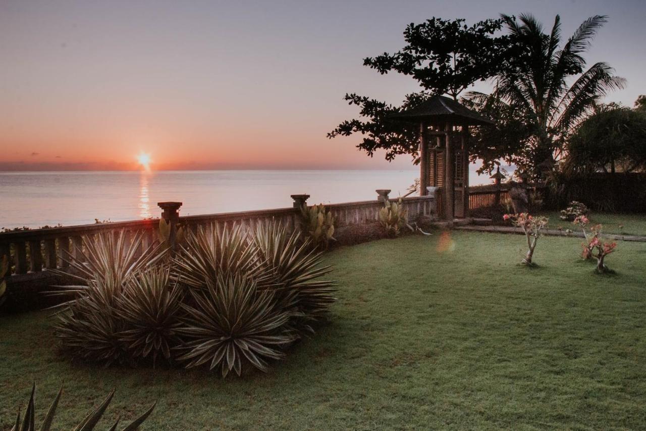 Bali North Beach B&B Tianyar Exteriör bild