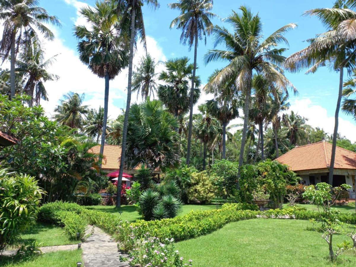 Bali North Beach B&B Tianyar Exteriör bild
