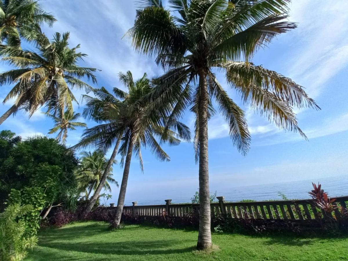 Bali North Beach B&B Tianyar Exteriör bild