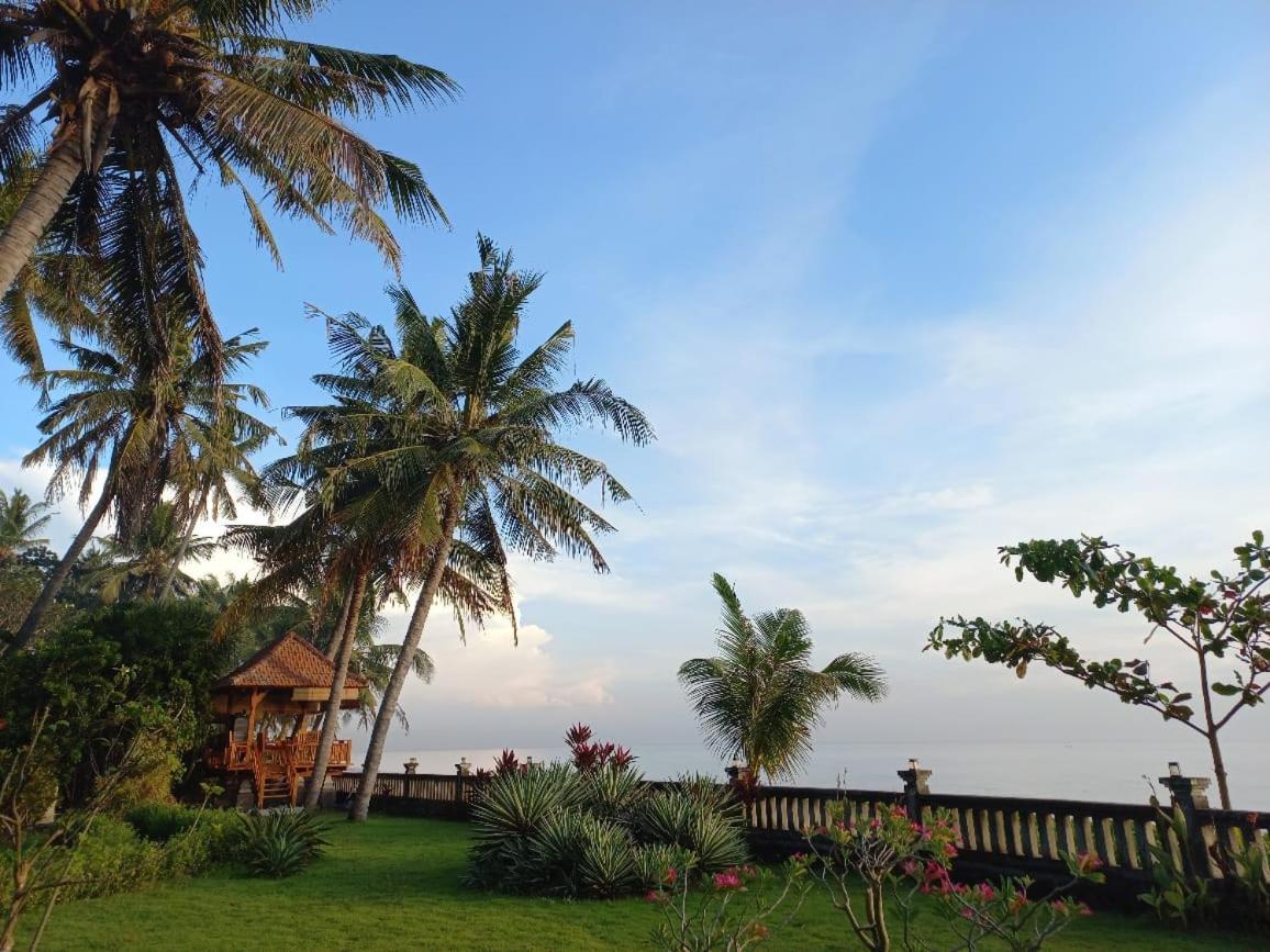 Bali North Beach B&B Tianyar Exteriör bild