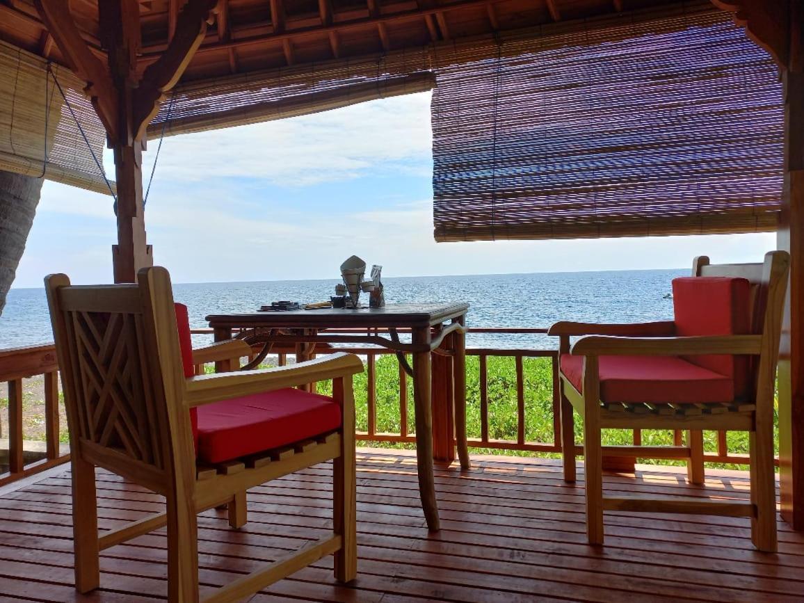 Bali North Beach B&B Tianyar Exteriör bild