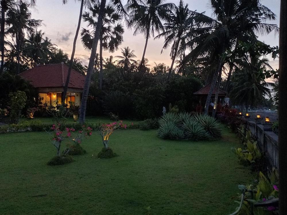 Bali North Beach B&B Tianyar Exteriör bild