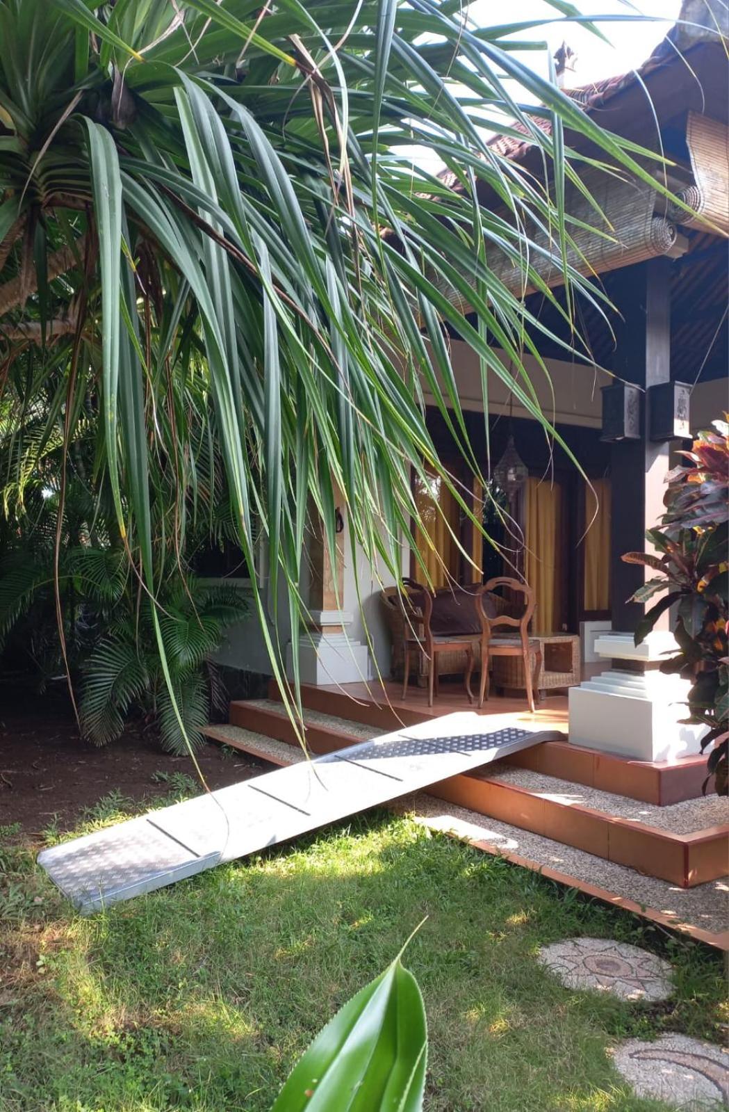 Bali North Beach B&B Tianyar Exteriör bild