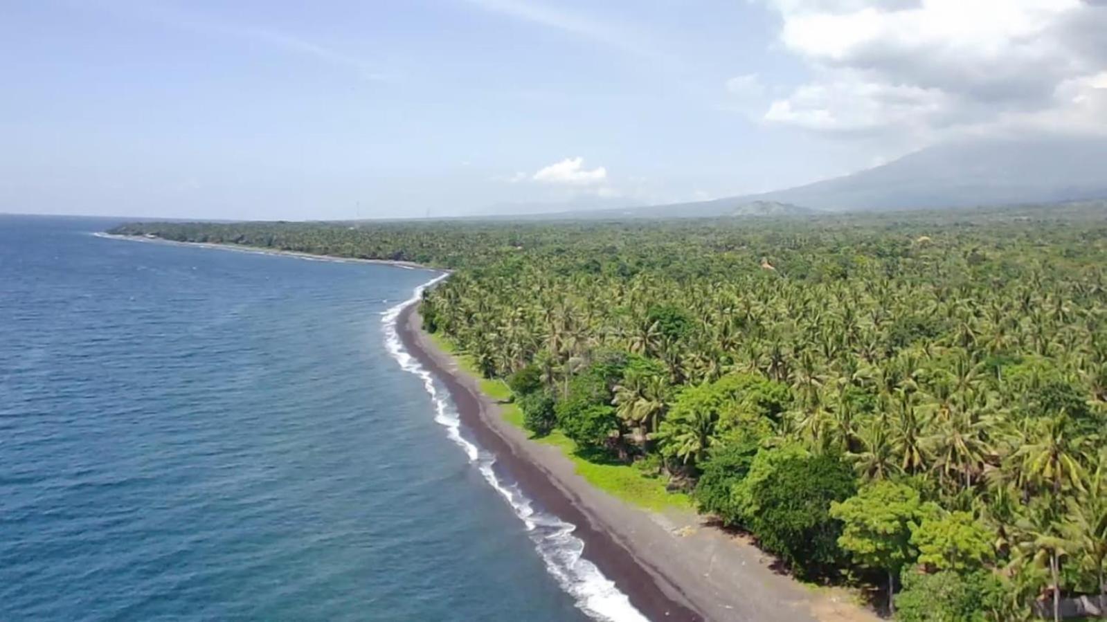 Bali North Beach B&B Tianyar Exteriör bild