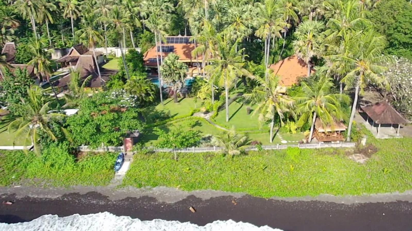 Bali North Beach B&B Tianyar Exteriör bild