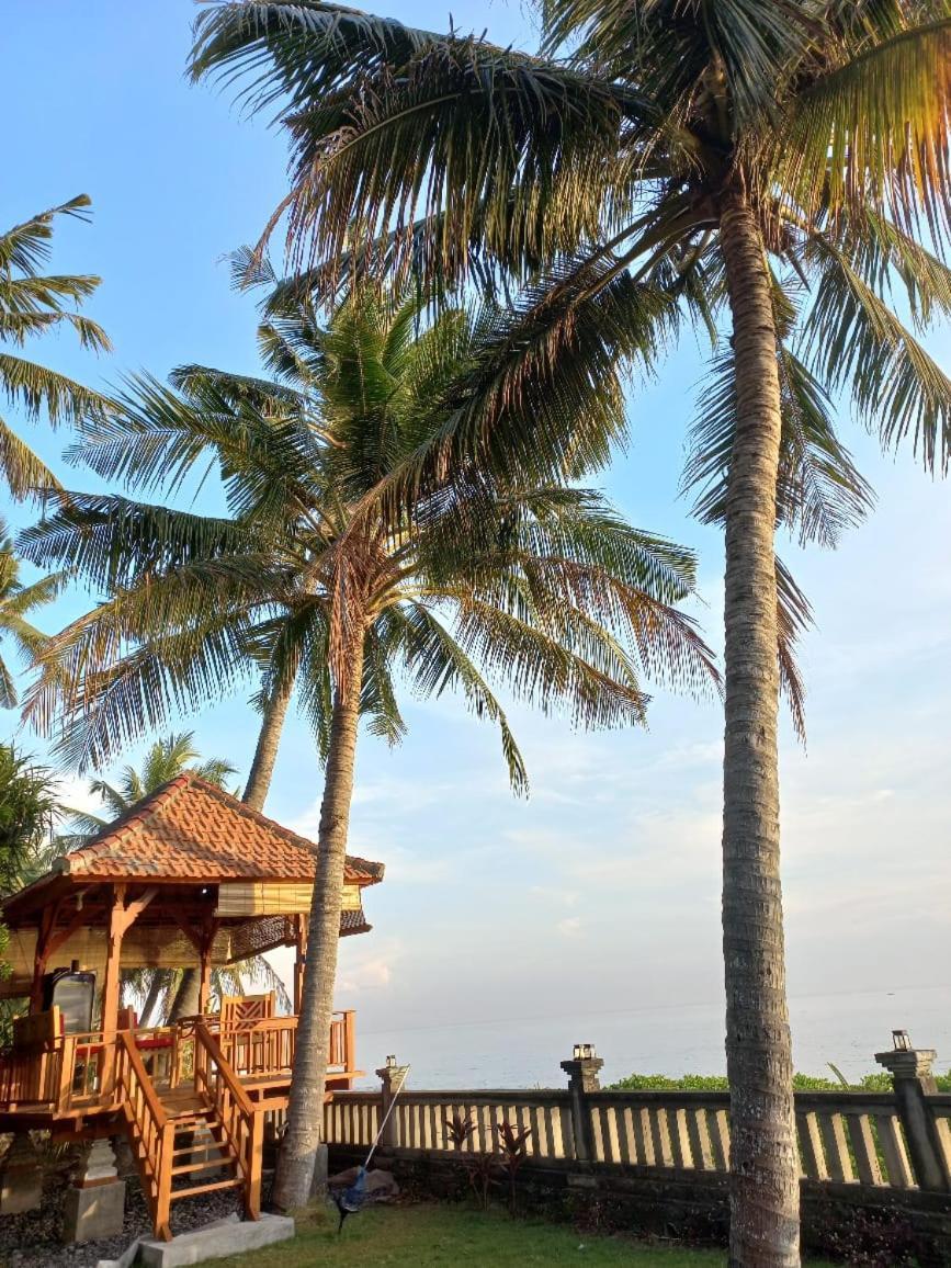 Bali North Beach B&B Tianyar Exteriör bild